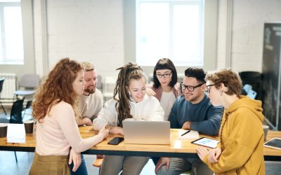 Zakelijk succes ontsluiten: strategieën voor groei en welvaart